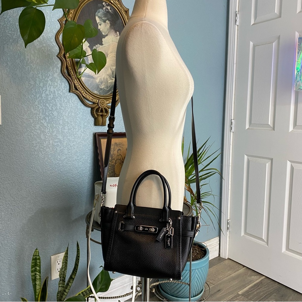 Coach Black Swagger 21 Crossbody Bag